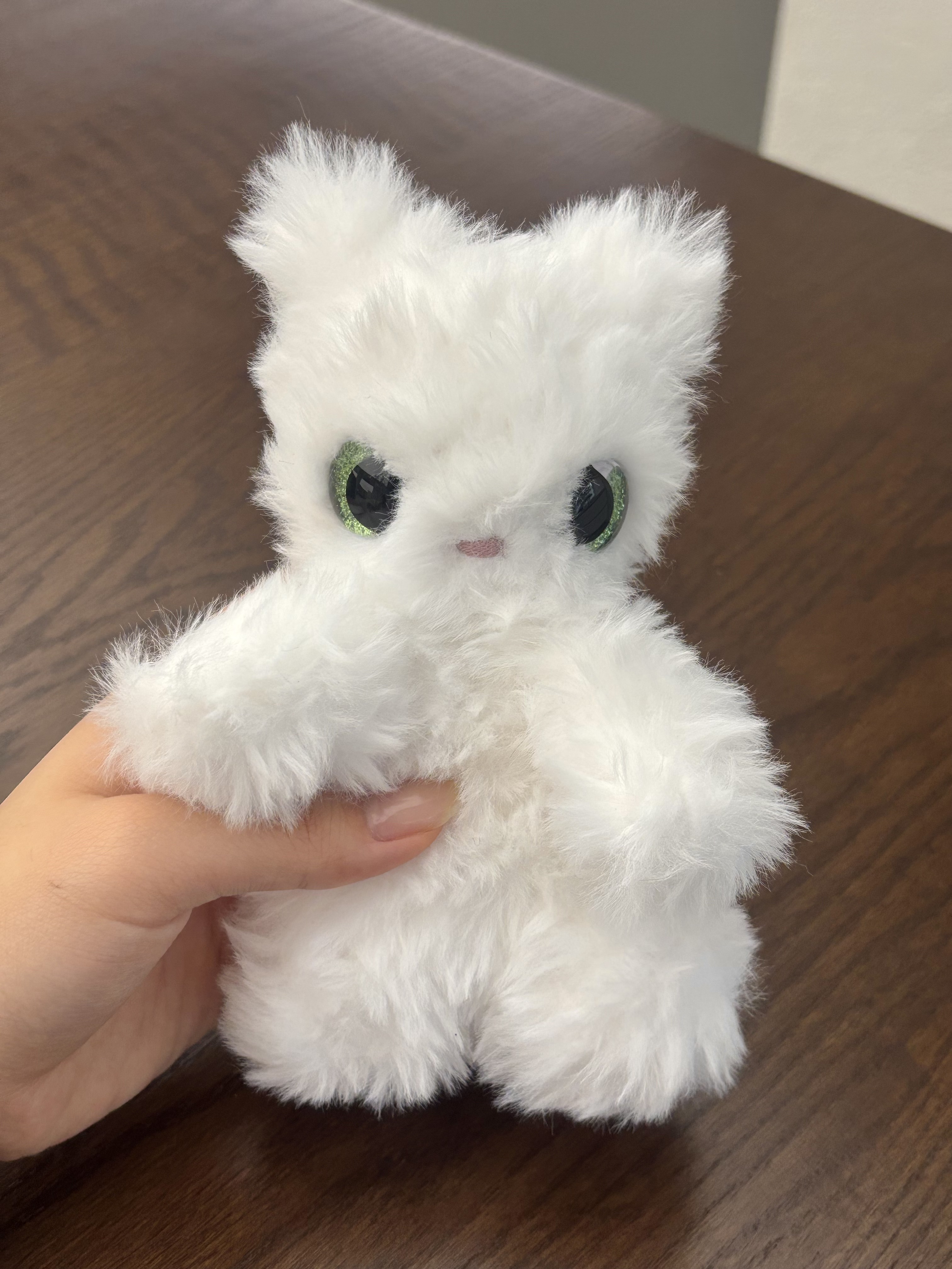 Cat Light Green 9